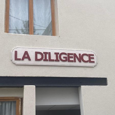 Le Carrosse, La Diligence, Centre Saint Jean De Losne Tarif 2Pers 1 Chambre, Tarif 4 Pers 2 Chambres Eksteriør bilde
