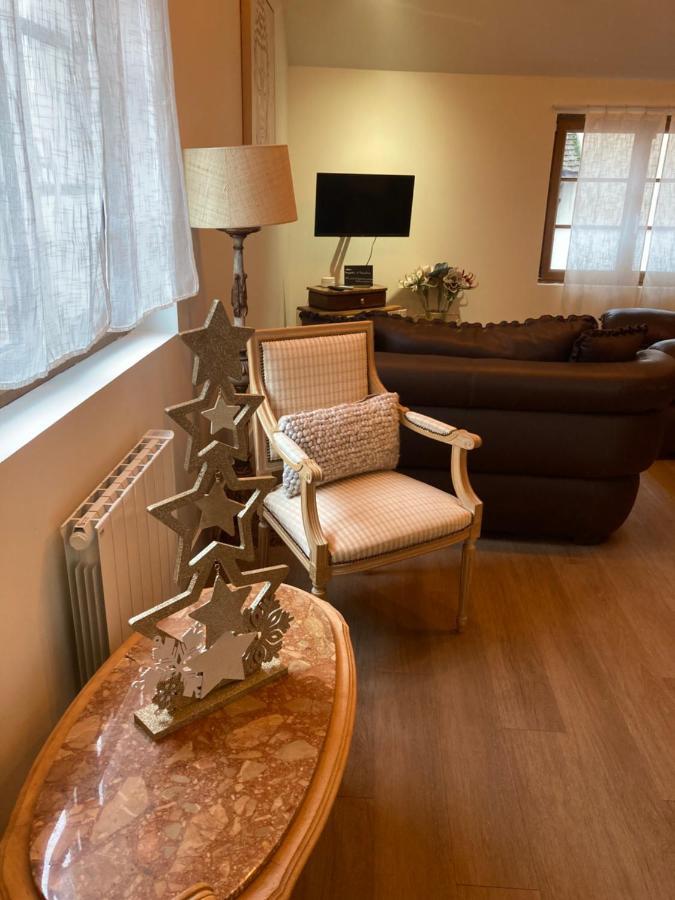 Le Carrosse, La Diligence, Centre Saint Jean De Losne Tarif 2Pers 1 Chambre, Tarif 4 Pers 2 Chambres Eksteriør bilde
